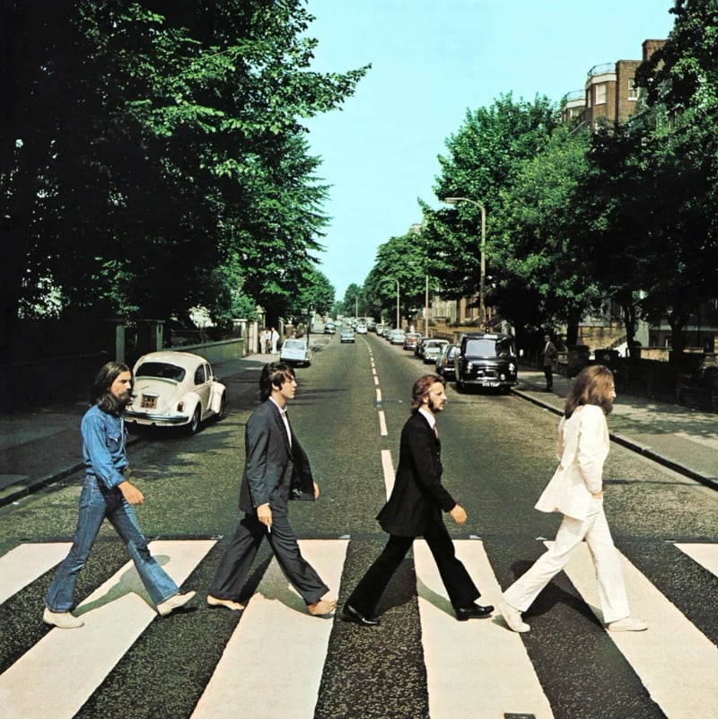 Abby Road - Beatles in crosswalk